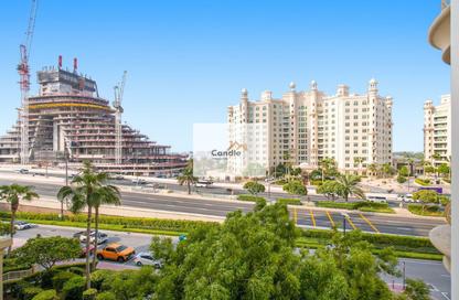 Apartment - 3 Bedrooms - 4 Bathrooms for sale in Al Tamr - Shoreline Apartments - Palm Jumeirah - Dubai