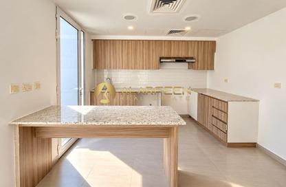 Townhouse - 2 - 3 for rent in Arabella Townhouses 2 - Arabella Townhouses - Mudon - Dubai