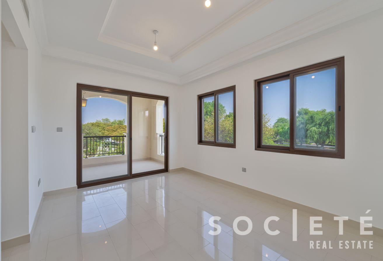 Prime Location | Vacant Now | Huge Plot photo 27