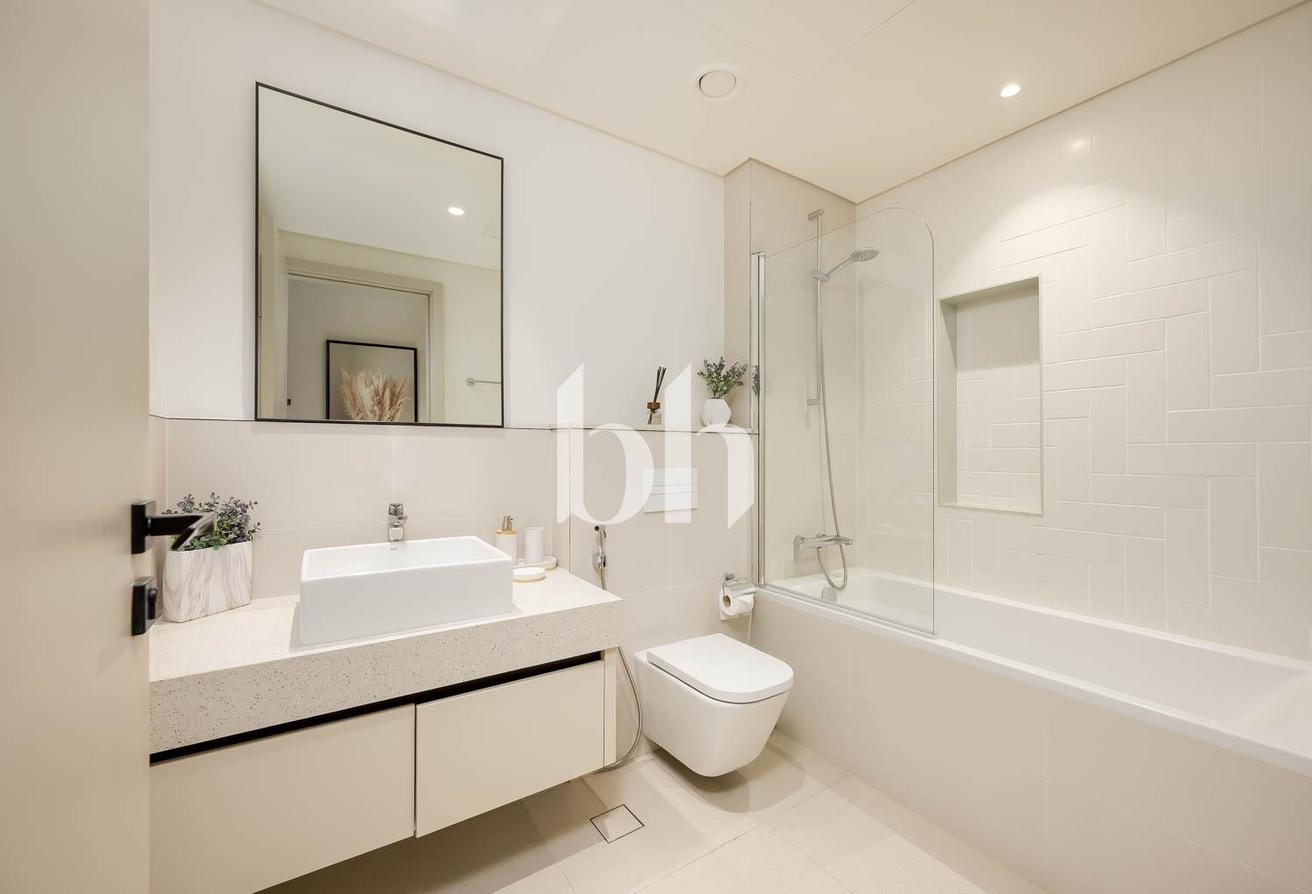 Corner Unit | Chiller Free | Full Marina Sea View photo 13