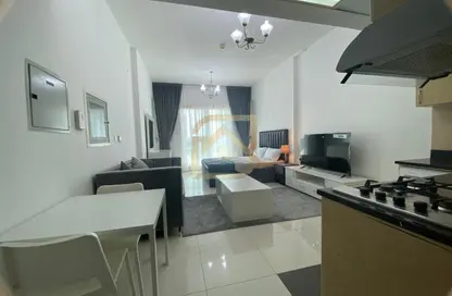 شقة - 1 حمام للايجار في مساكن النخبة رقم 1 - مساكن النخبة الرياضية - مدينة دبي الرياضية - دبي