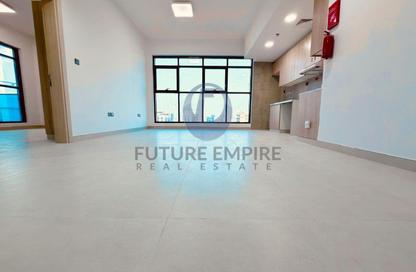 Apartment - 1 Bedroom - 2 Bathrooms for rent in Karimian 3 - Jumeirah Garden City - Al Satwa - Dubai