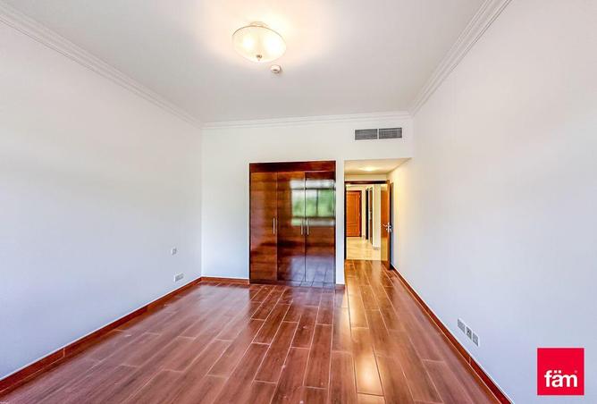 67437962 - Property Image 2