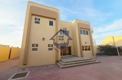 فيلا - 4 غرف نوم - 4 حمامات للايجار في الرفاع - رأس الخيمة