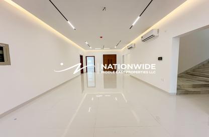 Villa - 5 - 6 for sale in Alreeman - Al Shamkha - Abu Dhabi