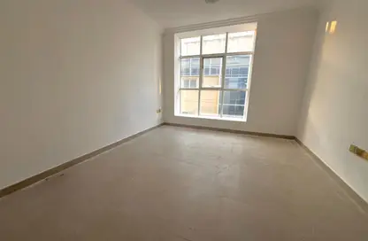 شقة - 2 غرف نوم - 2 حمامات للايجار في المجاز 2 - المجاز - الشارقة