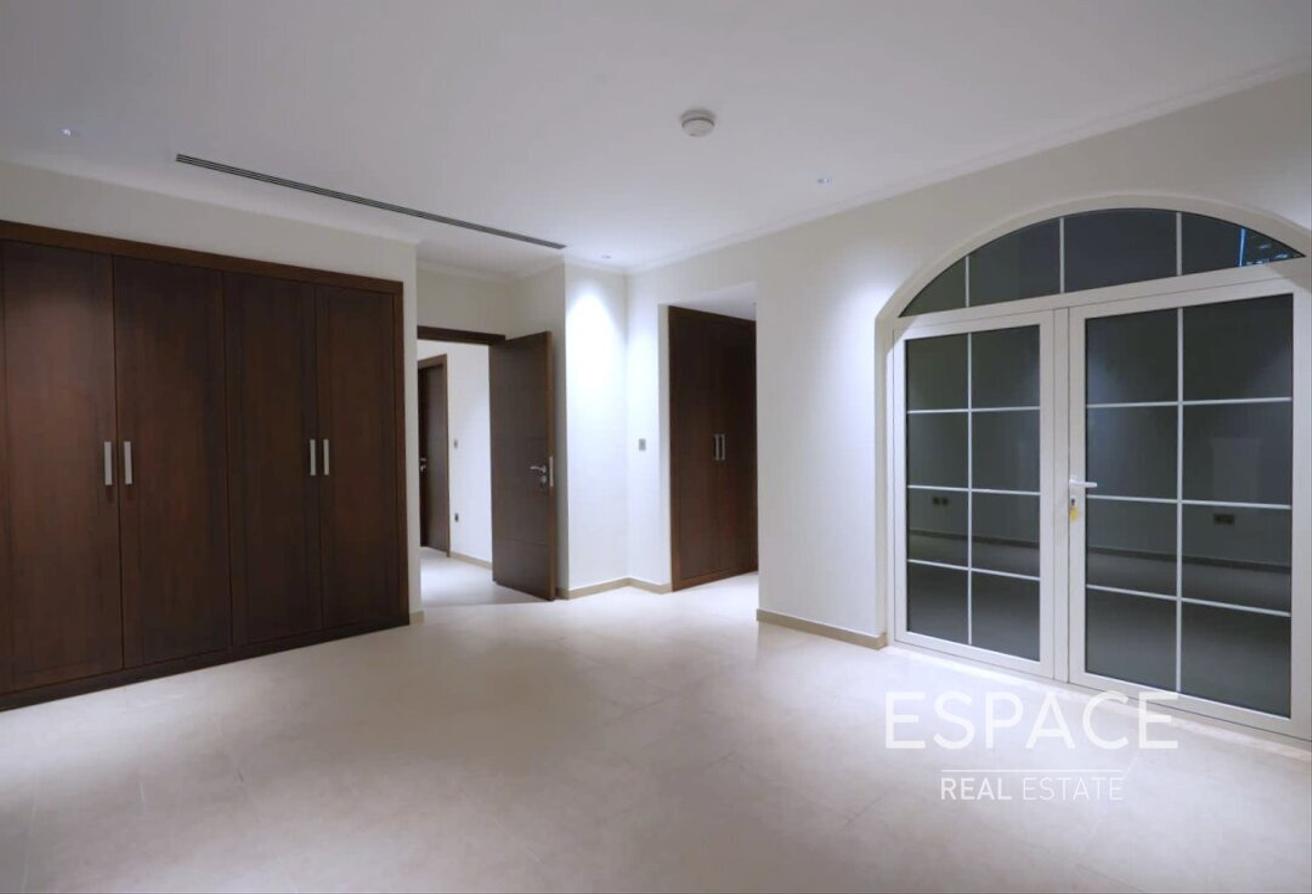 Extended | Single Row | Upgraded Flooring photo 7