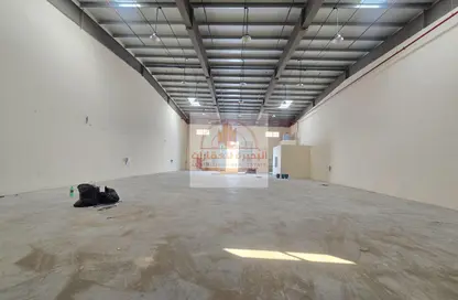 مستودع - استوديو - 1 حمام للايجار في أم الثعوب - أم القيوين