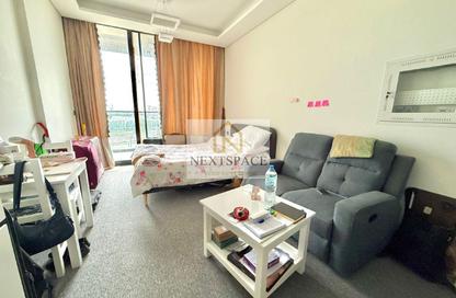Apartment - Studio - 1 Bathroom for rent in Samana Golf Avenue - Dubai Studio City - Dubai