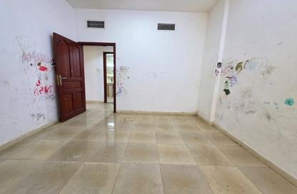 Apartment - 2 - 2 for rent in Fire Station Road - Muwaileh - Sharjah