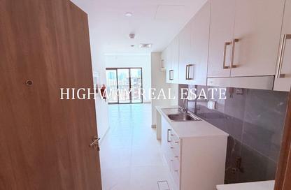 Apartment - Studio - 1 for rent in Jawaher Residences - Maryam Island - Al Khan - Sharjah