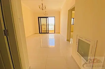 Apartment - 1 Bedroom - 2 Bathrooms for rent in Muwaileh 29 Building - Muwaileh - Sharjah