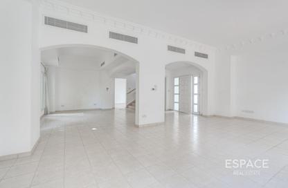 Villa - 3 Bedrooms - 3 Bathrooms for rent in Meadows 1 - Meadows - Dubai