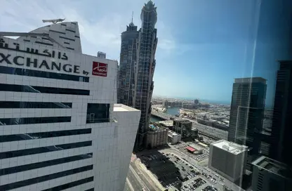 مكتب - 2 غرف نوم - 1 حمام للايجار في برج ريجال - الخليج التجاري - دبي