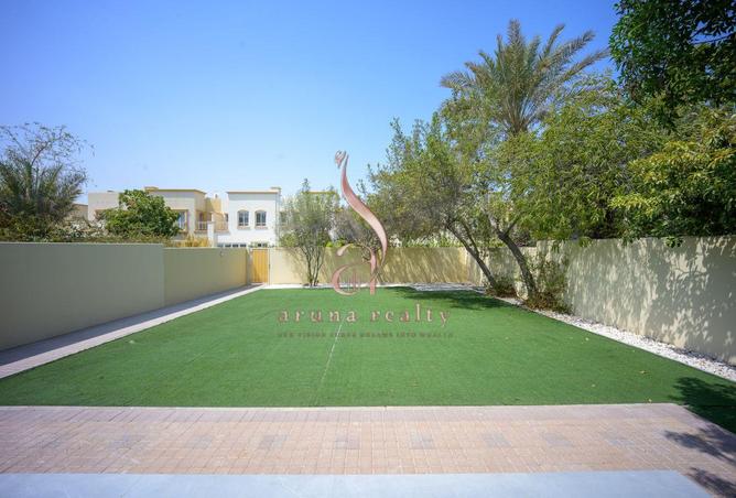 Huge Plot | Landscaped | Ready to movein | Type 3M photo 3