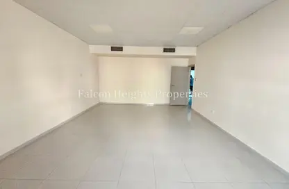 Apartment - 2 Bedrooms - 2 Bathrooms for rent in Dar Al Majaz - Jamal Abdul Nasser Street - Al Majaz - Sharjah Apartment - 2 Bedrooms - 2 Bathrooms for rent in Dar Al Majaz - Jamal Abdul Nasser Street - Al Majaz - Sharjah