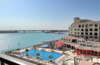 شقة - غرفة نوم - 2 حمامات للايجار في شور - مساكن اللؤلؤة في السعديات - جزيرة السعديات - أبوظبي