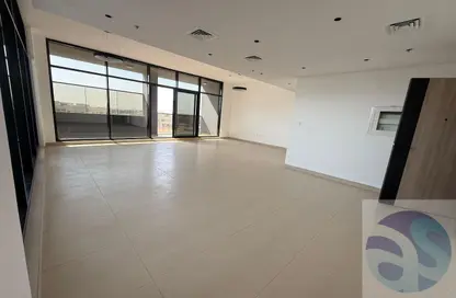 شقة - 3 غرف نوم - 4 حمامات للايجار في ليوان سيركل - ليوان - دبي لاند - دبي