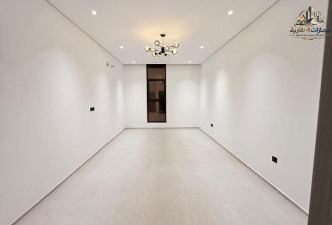 75784011 - Property Image 3