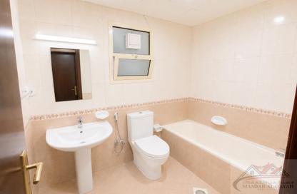 Apartment - 2 Bedrooms - 3 Bathrooms for rent in SG Muwaileh Building - Muwaileh - Sharjah