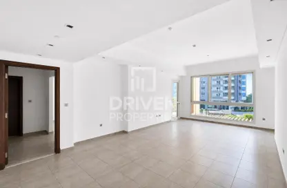 Apartment - 2 Bedrooms - 3 Bathrooms for sale in Marina Residences 1 - Marina Residences - Palm Jumeirah - Dubai
