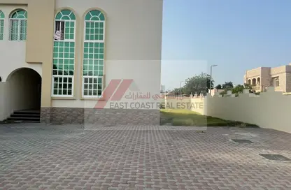 فيلا - 4 غرف نوم - 4 حمامات للايجار في الفصيل - الفجيرة