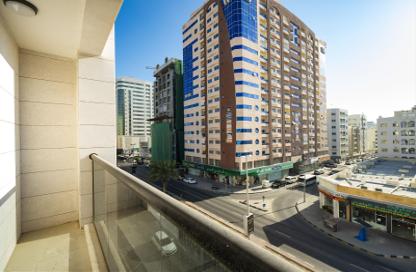 Apartment - 2 Bedrooms - 3 Bathrooms for rent in Al Qulaya'ah - Al Sharq - Sharjah