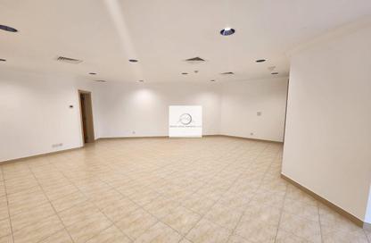 Apartment - 3 Bedrooms - 3 Bathrooms for rent in Al Ghurair Center - Al Rigga - Deira - Dubai