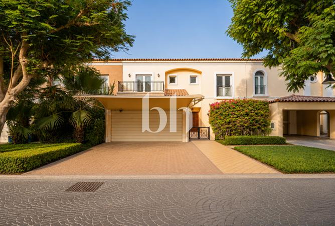 3 Bedroom Villa Plus Study | Large Plot size