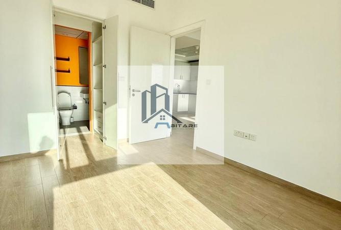 87888537 - Property Image 3