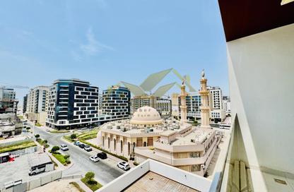 Apartment - 1 Bedroom - 2 Bathrooms for rent in Jumeirah Garden City - Al Satwa - Dubai