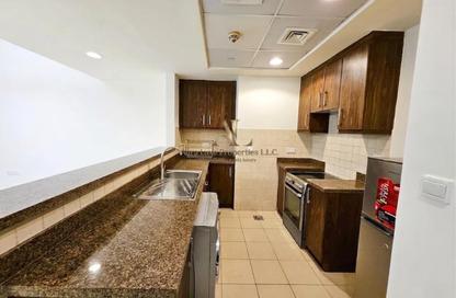 Apartment - Studio - 1 Bathroom for rent in West Heights 3 - Business Bay - Dubai