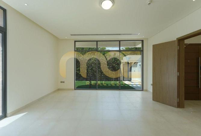 4-bed villa in West Yas — photo 3