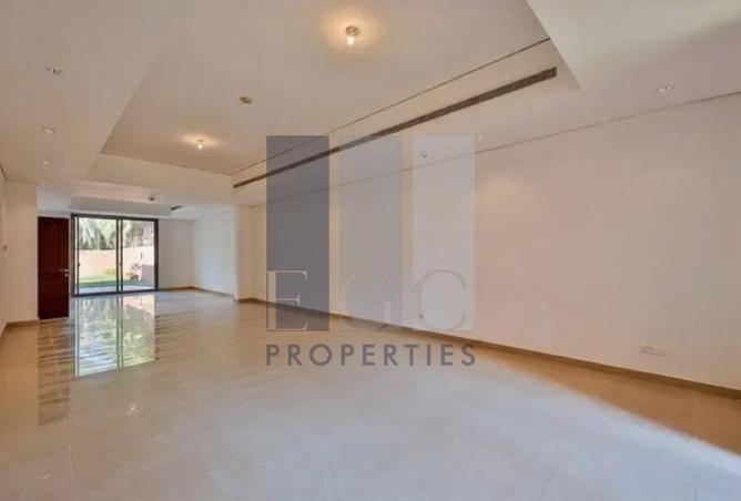 5-bed villa in Mangrove Village · Private garden · Community view — photo 3