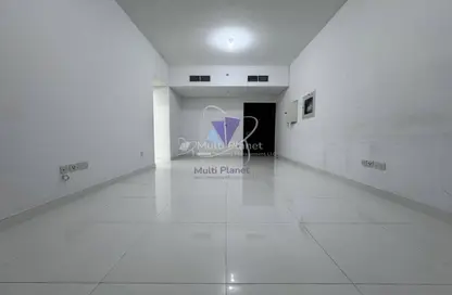 Apartment - 2 Bedrooms - 3 Bathrooms for rent in Tourist Club Area - Abu Dhabi