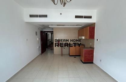 Apartment - Studio - 1 Bathroom for rent in Taryam Building - Al Taawun Street - Al Taawun - Sharjah
