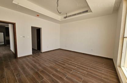 Villa - 4 Bedrooms - 5 Bathrooms for rent in Al Jazzat - Al Riqqa - Sharjah
