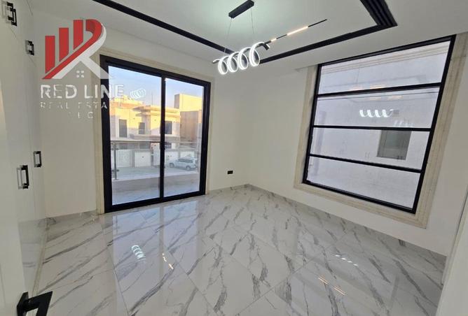 119737000 - Property Image 3