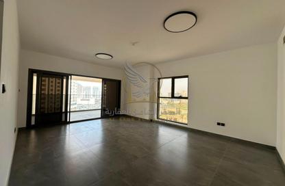 Apartment - 4 Bedrooms - 5 Bathrooms for rent in Blue Tower - Al Majaz 3 - Al Majaz - Sharjah Apartment - 4 Bedrooms - 5 Bathrooms for rent in Blue Tower - Al Majaz 3 - Al Majaz - Sharjah
