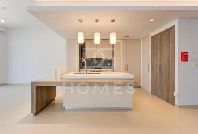 155519560 - Property Image 2