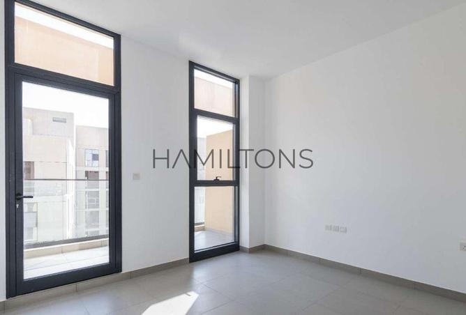 100352350 - Property Image 2
