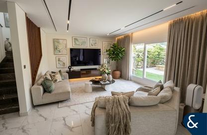 Villa - 4 - 4 for rent in Meadows 1 - Meadows - Dubai Villa - 4 - 4 for rent in Meadows 1 - Meadows - Dubai