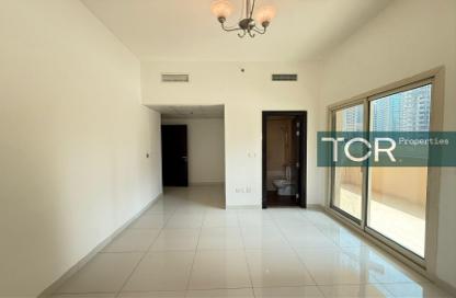 شقة - 2 - 2 للايجار في مساكن النخبة رقم 2 - مساكن النخبة الرياضية - مدينة دبي الرياضية - دبي