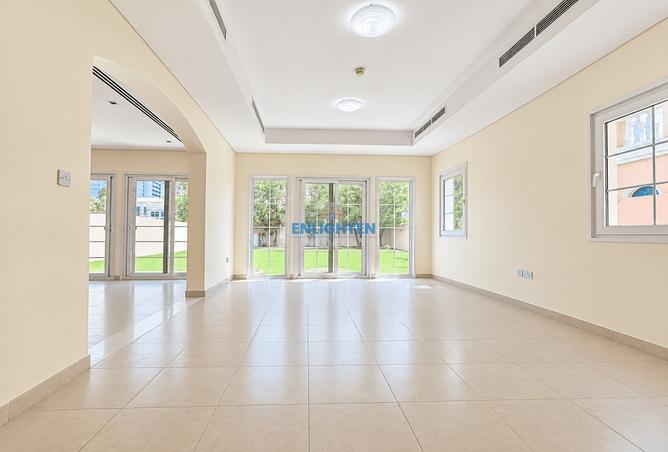 EXCLUSIVE | READY TO MOVE | 2 BR+MAID INDEPENDENT photo 2