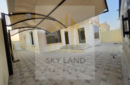 Villa - 4 - 6 for sale in Al Zaheya Gardens - Al Zahya - Ajman