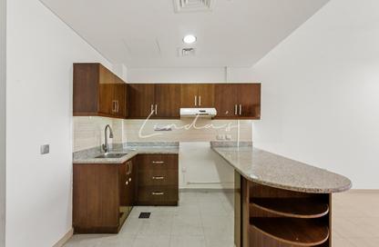 Apartment - 2 - 2 for rent in Blue Reef building - Umm Suqeim 2 - Umm Suqeim - Dubai