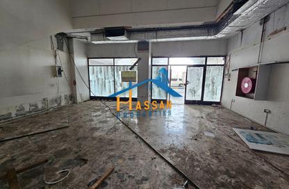Shop - Studio - 1 for rent in Zayd Bin Aslam Street - Abu shagara - Sharjah