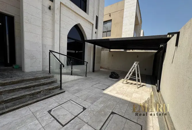 148615354 - Property Image 2