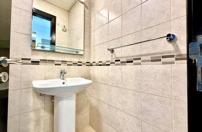 Apartment - 2 Bedrooms - 2 Bathrooms for rent in Electra Street - Abu Dhabi