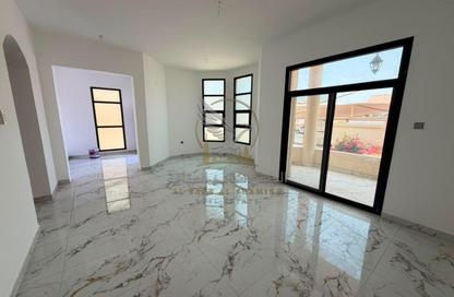 Villa - 4 Bedrooms - 5 Bathrooms for rent in Al Falaj - Al Riqqa - Sharjah Villa - 4 Bedrooms - 5 Bathrooms for rent in Al Falaj - Al Riqqa - Sharjah